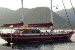 Charter yacht